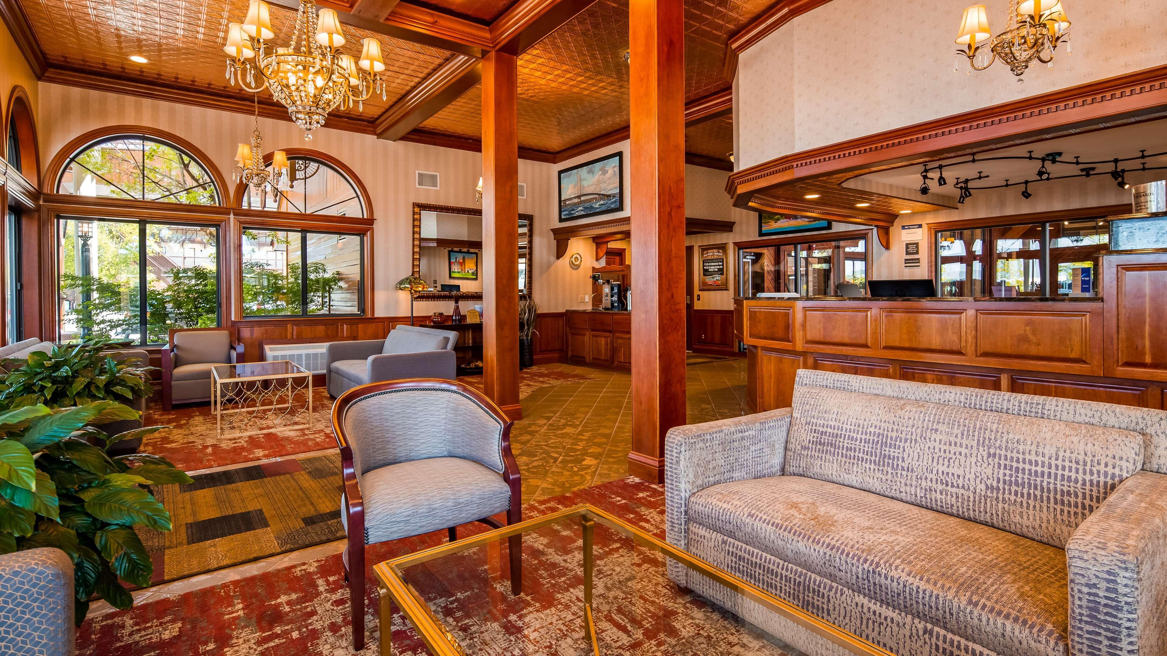 Best Western Plus Dockside Waterfront Inn Mackinaw City Esterno foto