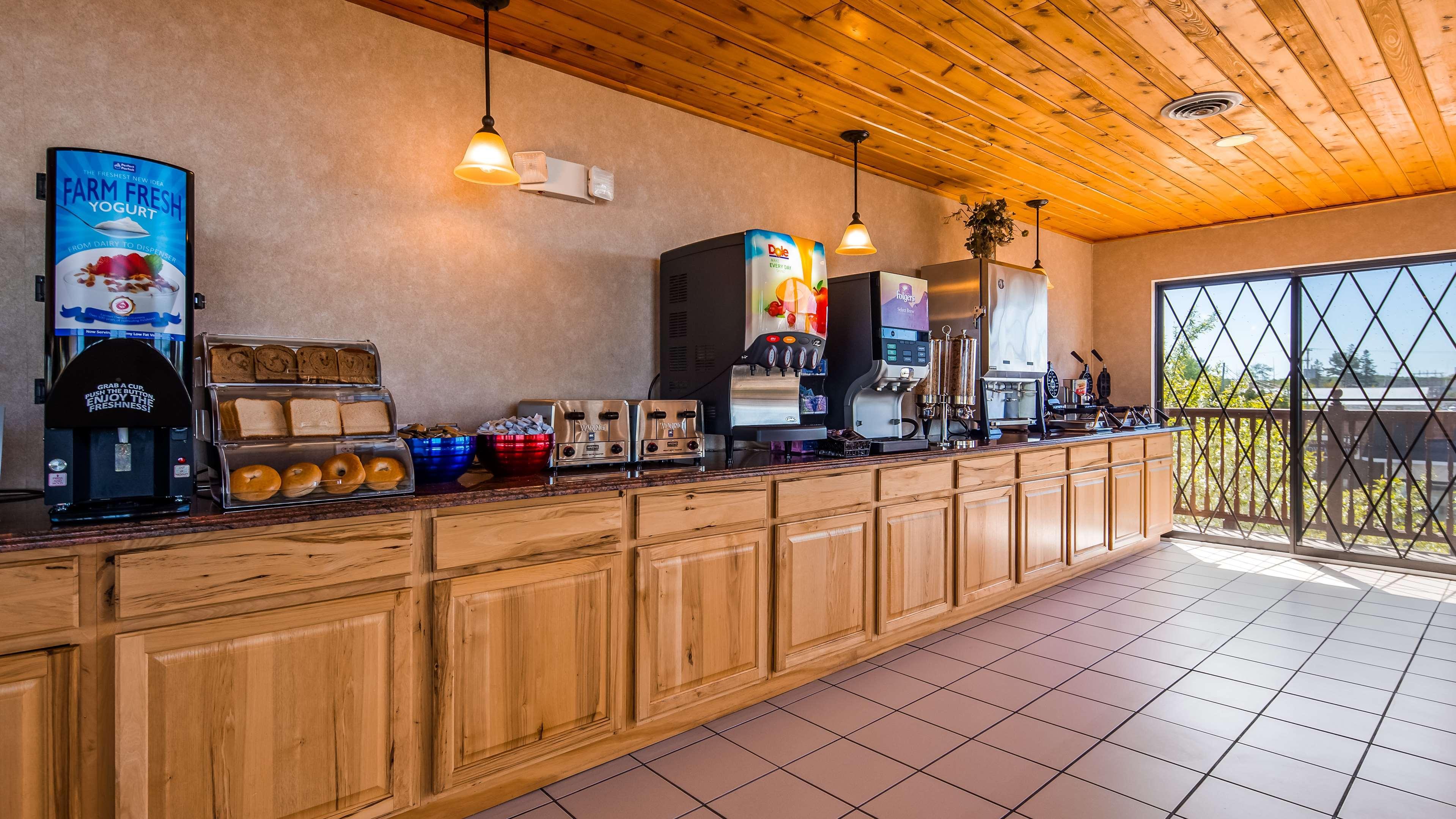 Best Western Plus Dockside Waterfront Inn Mackinaw City Esterno foto