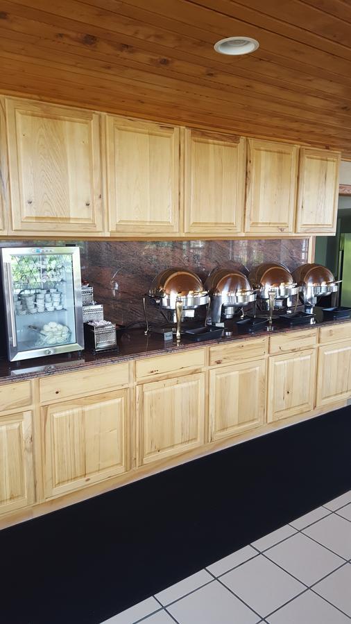 Best Western Plus Dockside Waterfront Inn Mackinaw City Esterno foto