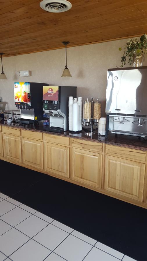 Best Western Plus Dockside Waterfront Inn Mackinaw City Esterno foto