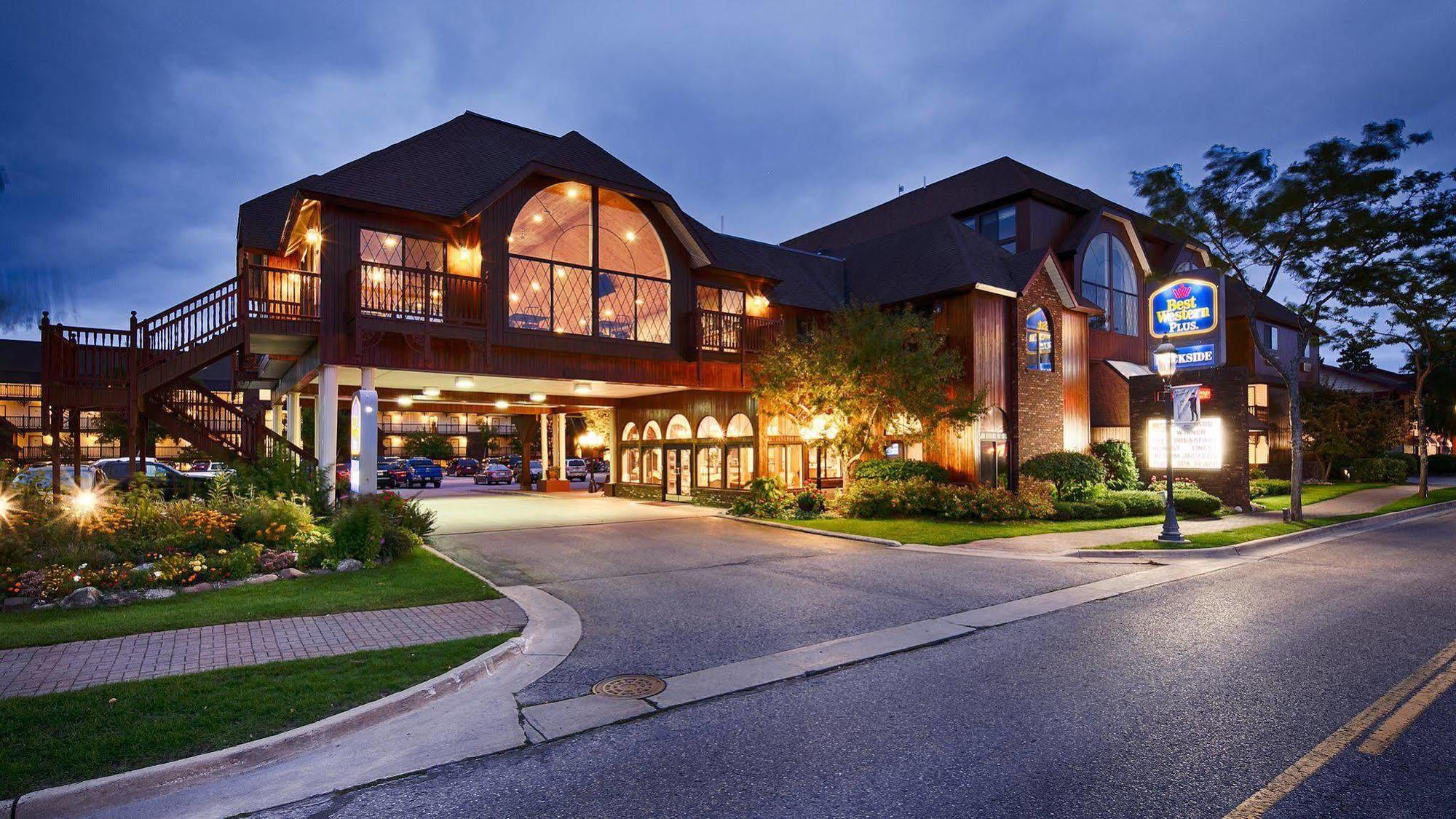Best Western Plus Dockside Waterfront Inn Mackinaw City Esterno foto